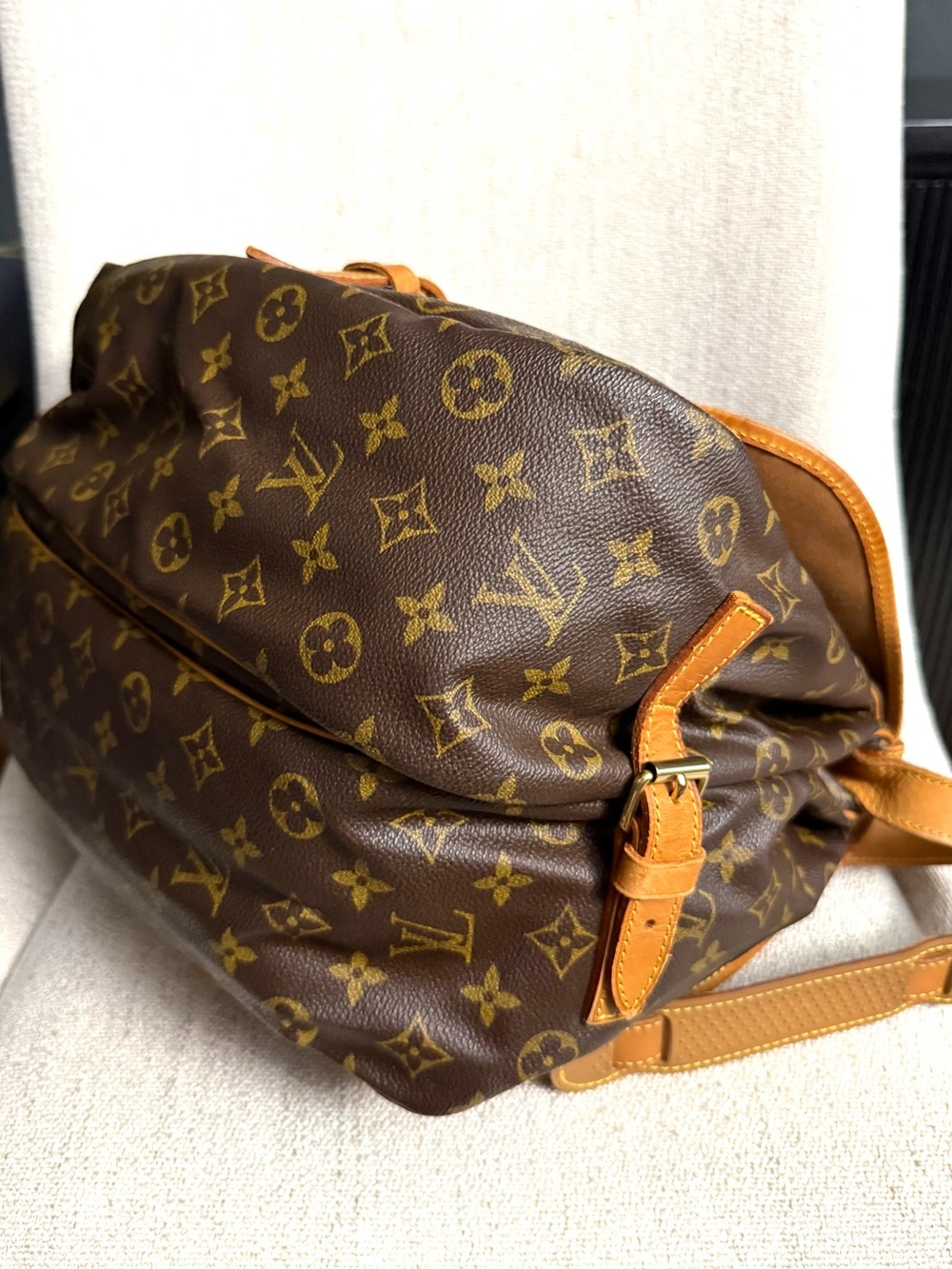 Authentic Louis Vuitton Saumur 35 in Monogram brown LV canvas M42254 - Picture 15 of 16